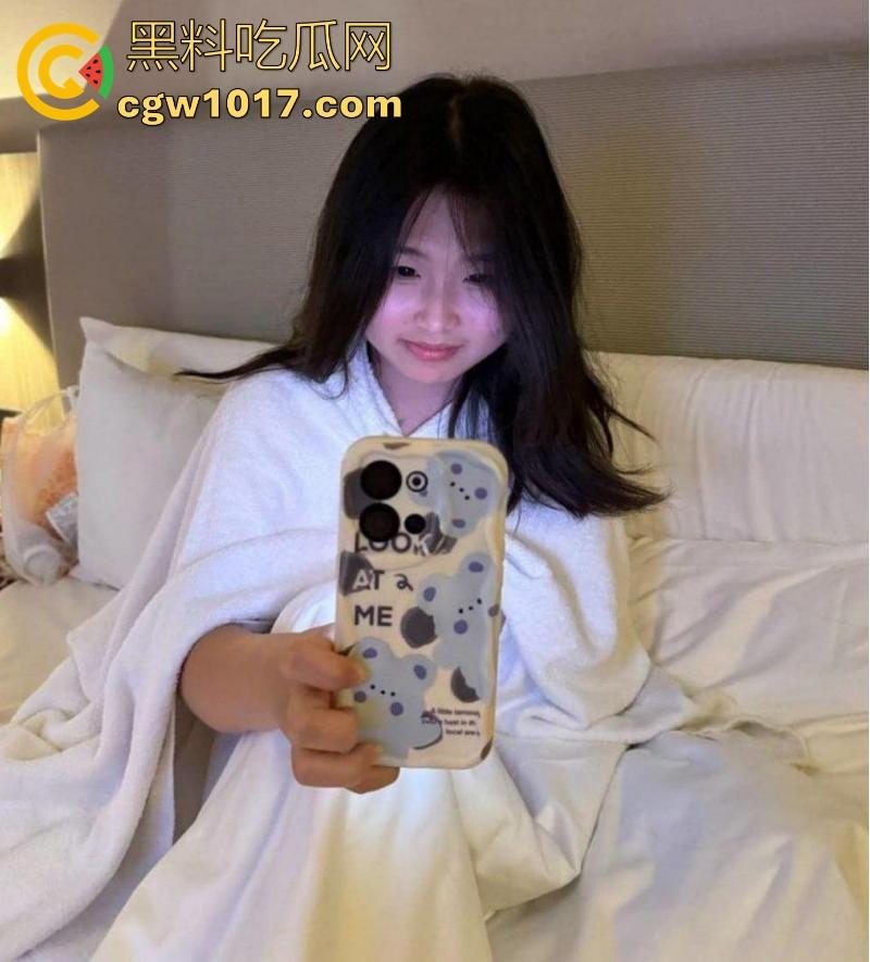 重庆师范大学反差小母狗【魏晓于】微胖巨乳M属性爆棚的小骚逼，年纪不大性爱技巧却拉满，各种口交技巧信手拈来！