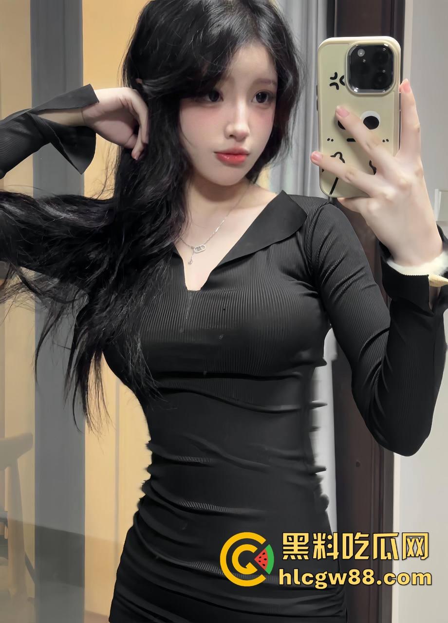 新乡准新娘【薛月】被男友录下无套爆操激情视频,趣内衣撩到发疯,骚得自己都张腿掰穴等射求精!-3