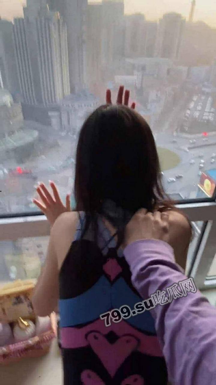 91 极品美女 反差婊「长岛冰茶」被大哥疯狂抽插 21 分钟性爱私拍流出