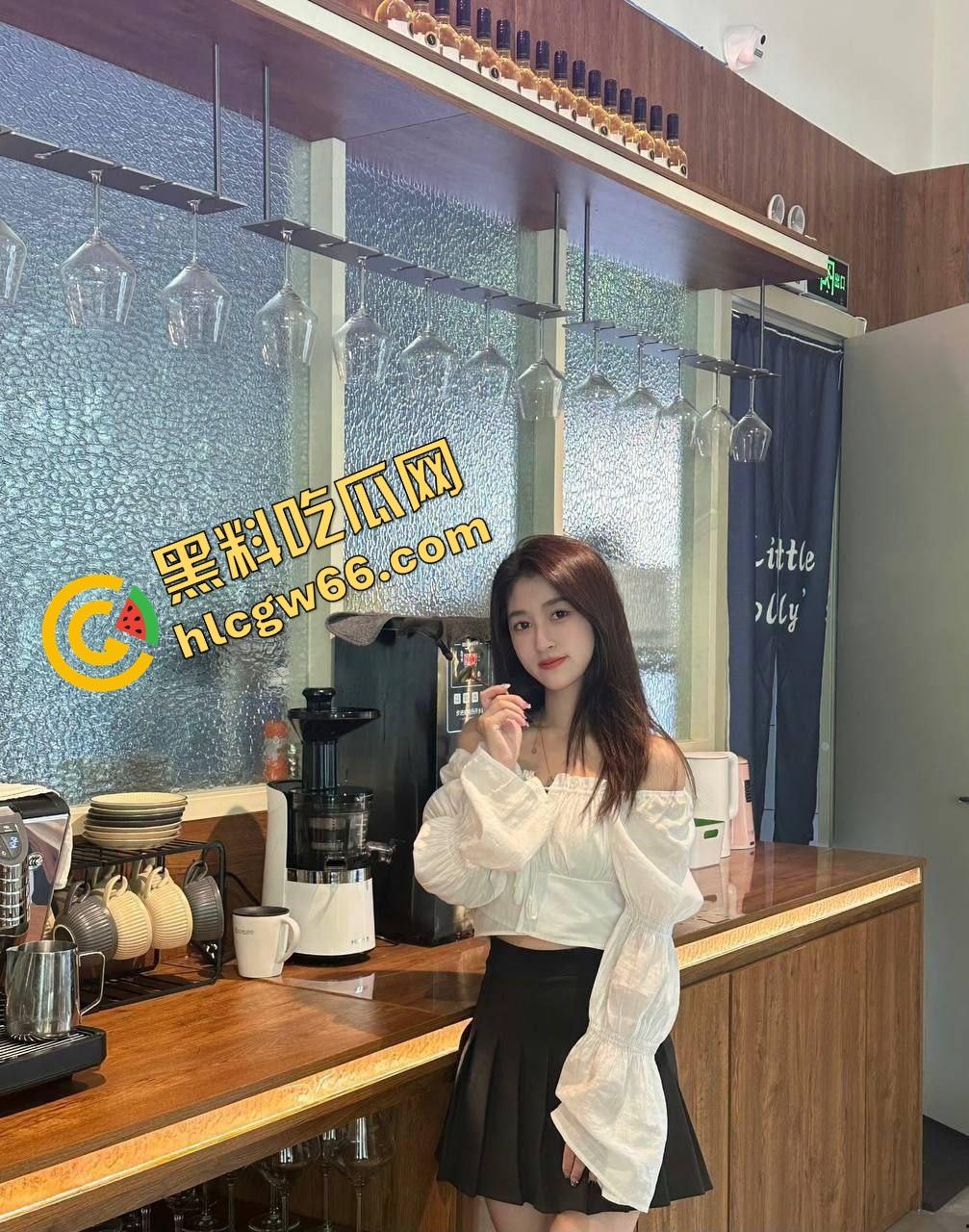 济南反差美少女『李甜甜』自愿献身领导,COS护士小女仆一条龙,白天是秘书,晚上成高级炮架!-1