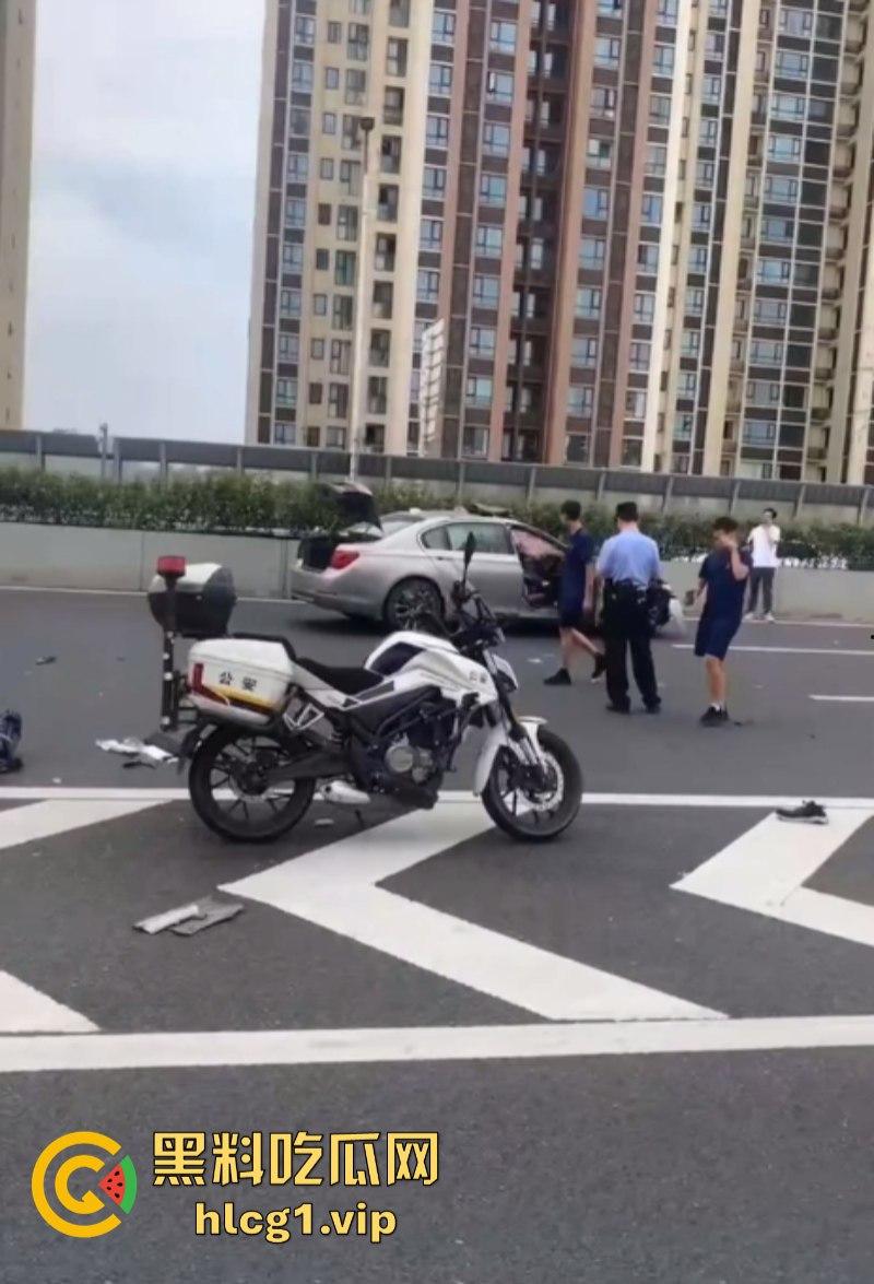 重口慎入!成都金丰高架发生一起惨烈车祸 货拉拉司机身体零件散落一地!-6