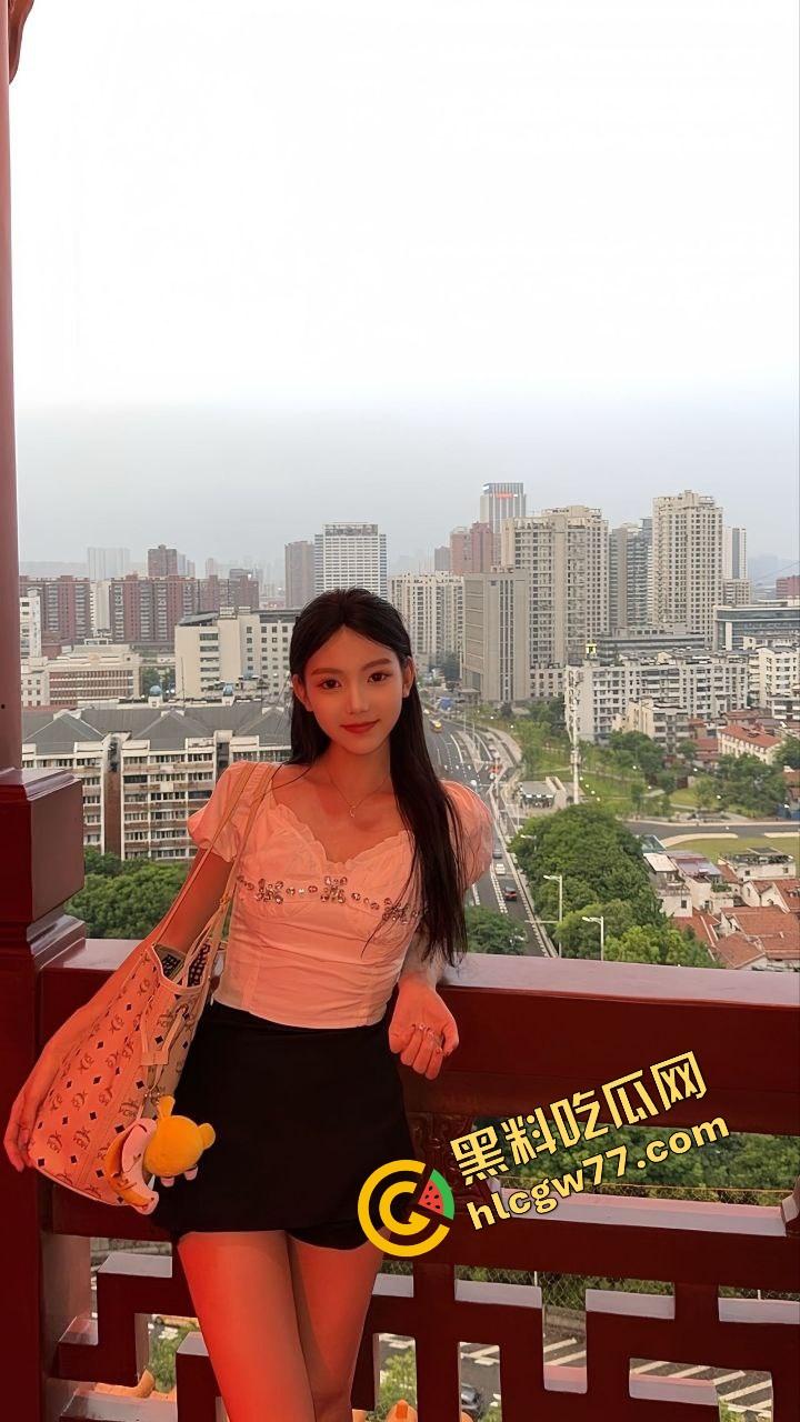 辽宁骚妻『柳缪』偷情成瘾,背着老公穿情趣制服到处约炮,奶子夹乳夹被抱起来kuakua一顿爆操!-5