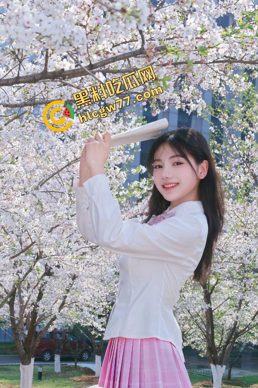 辽宁骚妻『柳缪』偷情成瘾,背着老公穿情趣制服到处约炮,奶子夹乳夹被抱起来kuakua一顿爆操!-6