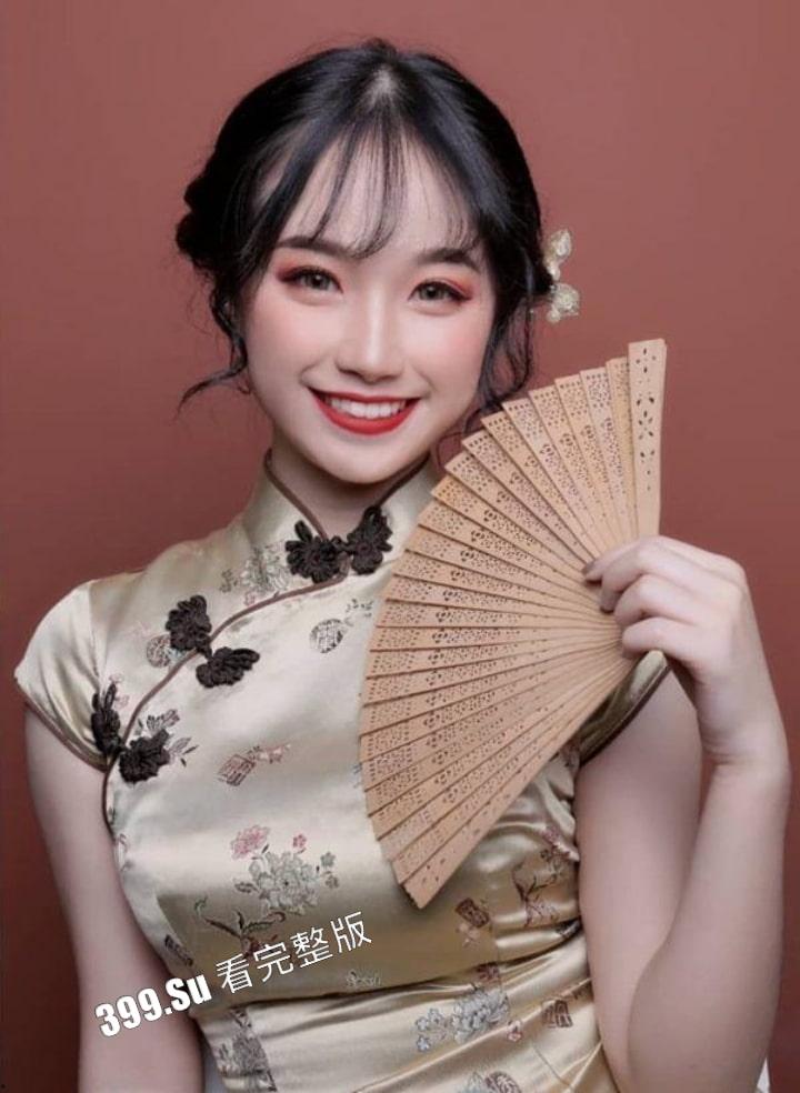 马来西亚 兼职模特【Stella】又遭遇经济公司网络面试视频流出 所以到底在面试啥岗位 连私处也心甘情愿的打开给对面看-4