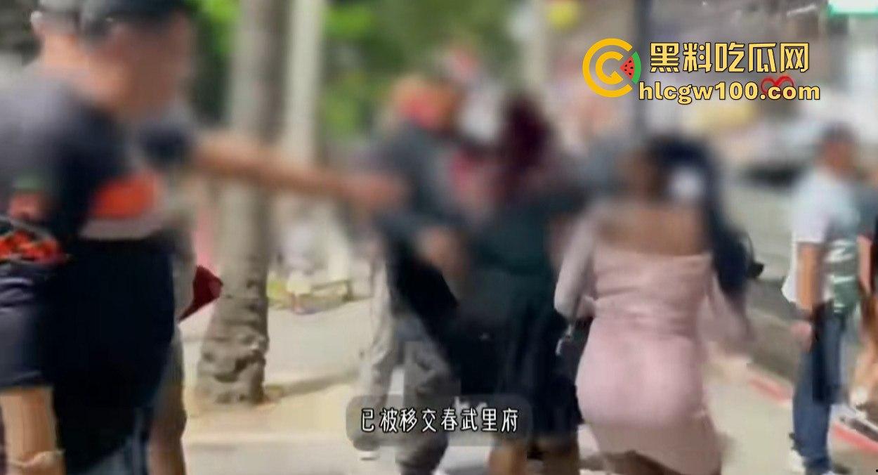 芭提雅警方突击行动,进口车遭盘查,大批外国女子椰树下被逮,泰国自由天堂的背后另有隐情?-5