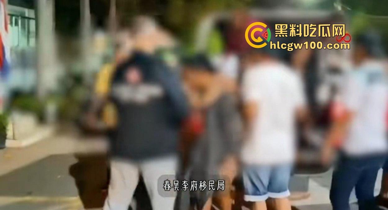 芭提雅警方突击行动,进口车遭盘查,大批外国女子椰树下被逮,泰国自由天堂的背后另有隐情?-6