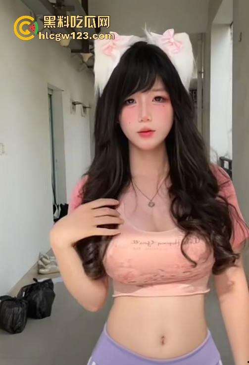 抖音巨乳反差网红【饭書書】网调自慰视频曝光 极品清纯大奶大秀身材 挑逗姿势性感撩人!-3