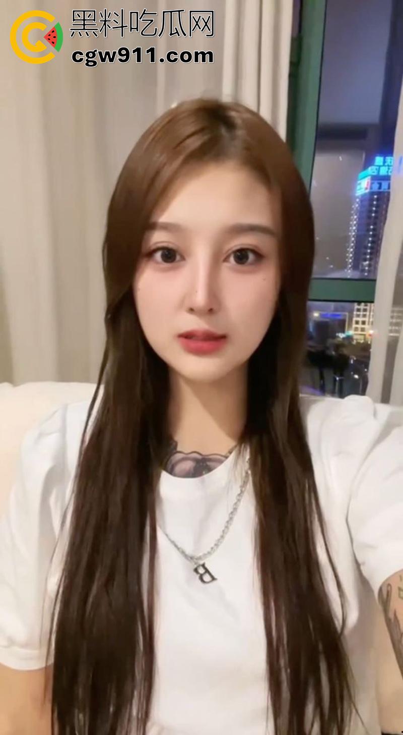 高端外围女被探花曝光,结果瓜友投稿,竟真实遇到嫖到了,妹子始终不知道,自己竟被挂在了网上,知道后一脸震惊!-5