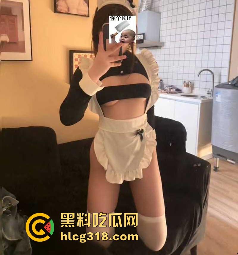 抖音擦边骚女【滢酱】 大尺度付费福利视频流出,巨乳透视蕾丝,揉胸扣穴极具诱惑,隔着屏幕都想要吃一口!-8