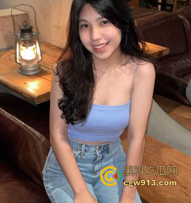 香港医学大学【李咏媚】校外兼职车模被金主相中,重金拿下调教,后入暴操肥臀细腰,道具开发肛穴!-3