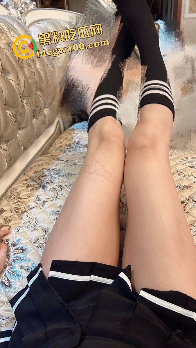 贵州遵义反差婊骚货人妻『郑思甜』出轨大哥酒店激情做爱 惨遭曝光泄密!独家流出!-3