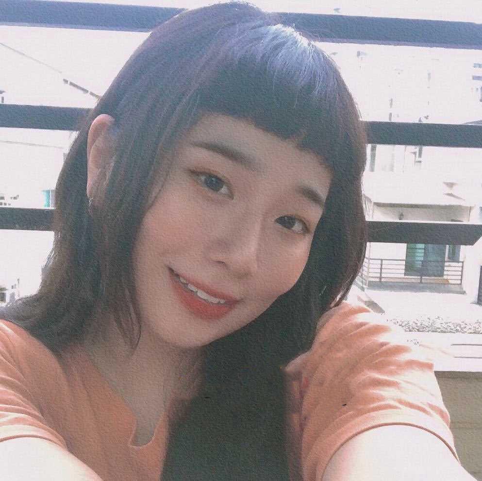 711巨乳女店员【林雯霞】,萝莉嫩妹上班期间在线自慰,超骚漏奶视频外流,傲人双峰呼之欲出,堪称视觉核弹!-4