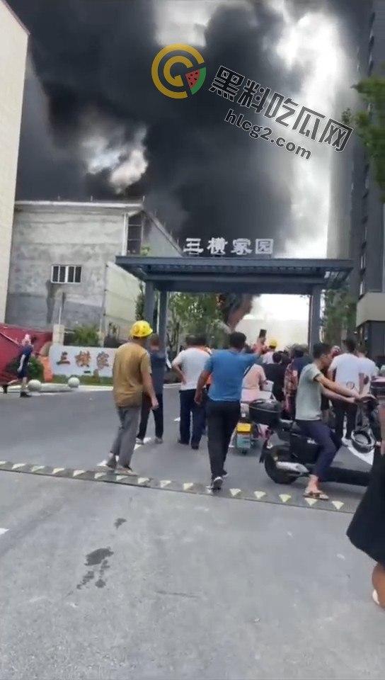 浙江宁波奉化工厂突发大火！不到五分钟车间化作火海，工人全力扑救无果