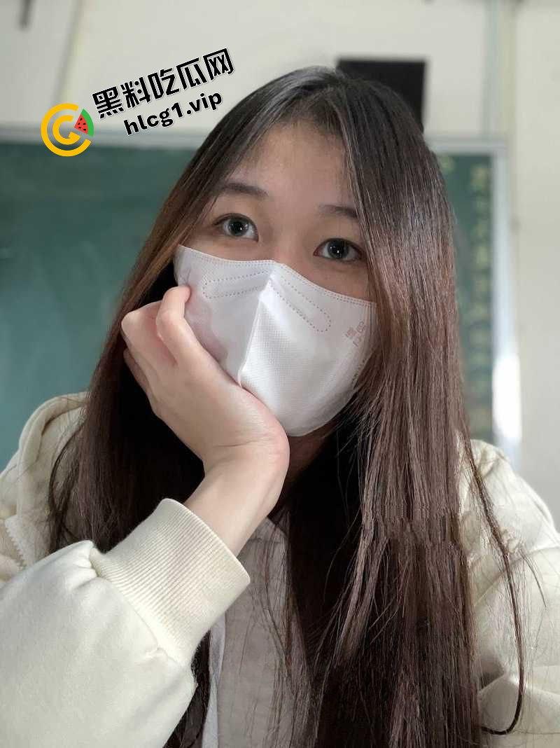 北京大学985女学霸『郭慧颖』被网恋男友PUA 骗脱衣裸体揉奶自拍 恋爱脑无药可救！