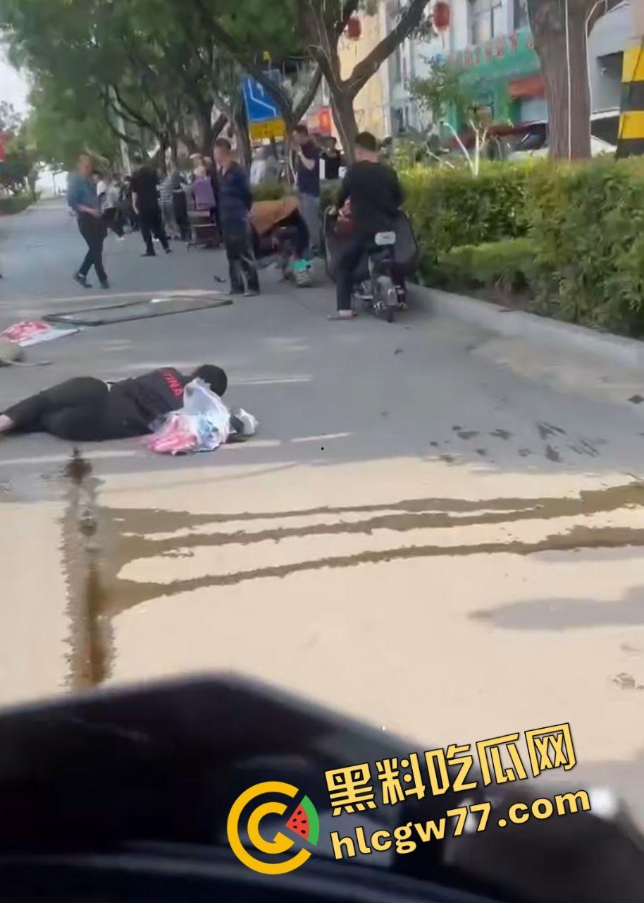 山东滕州醉驾狂魔婚礼后撞爆公交站，7死1伤，公安局忙封嘴删视频！观众说给钱！-6