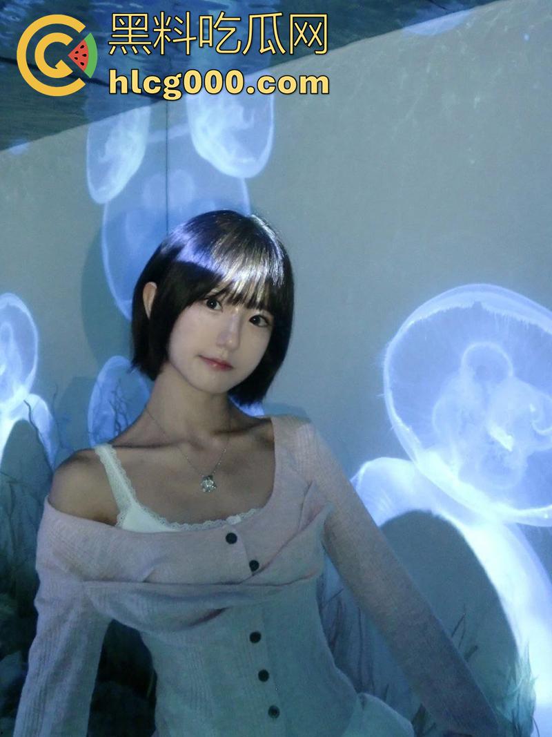 瓜友投稿曝光极品母狗，苏州夜店骚逼营销，身材高挑短发骚逼，甘愿做主人母狗，小穴粉嫩超耐操！