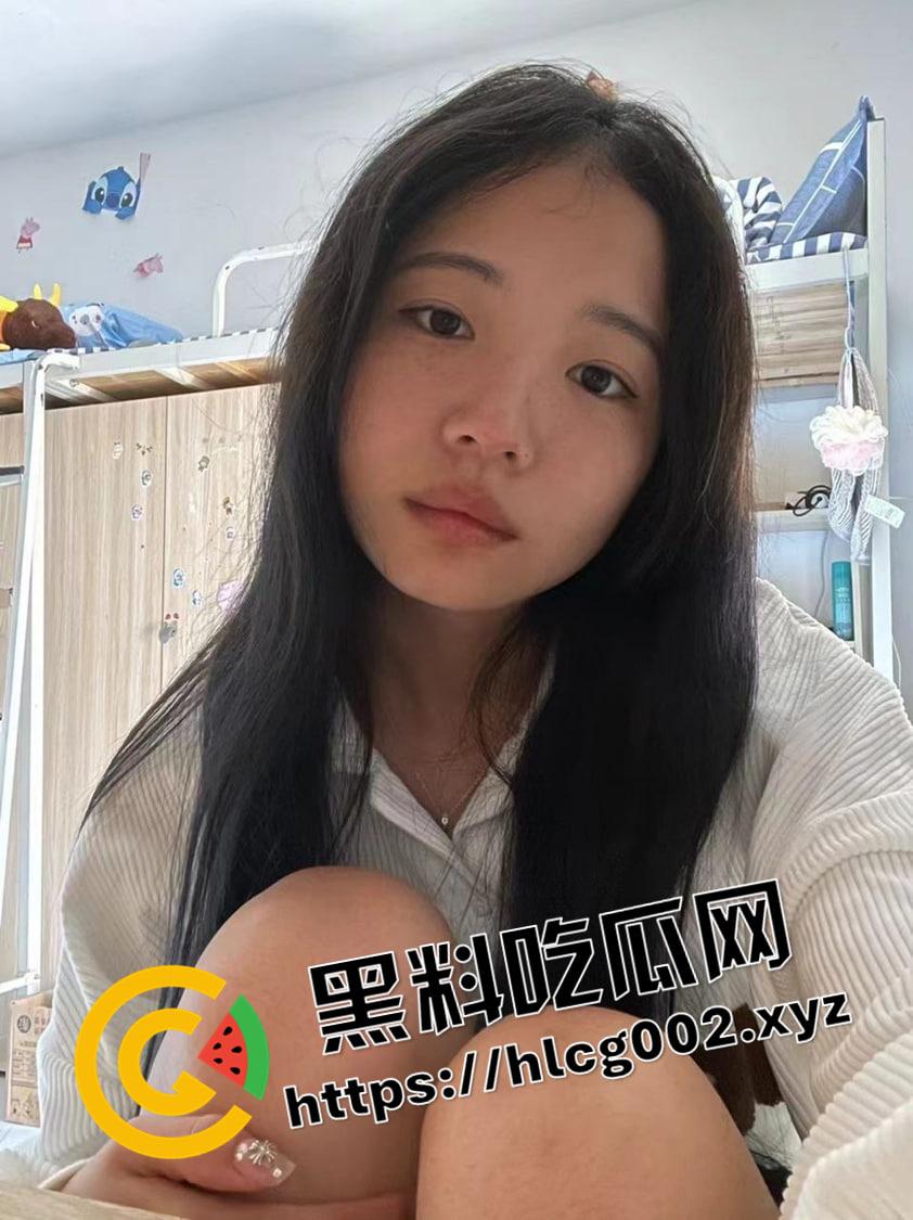 李铁出轨被爆！包养重庆黔江区经贸学院学生【邹淑琴】 一把年纪给年轻妹妹当M前排吃瓜