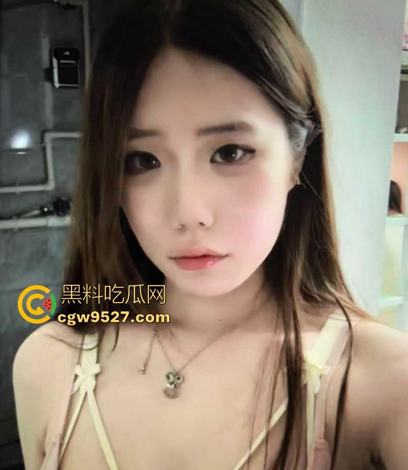 辽宁工商学院高颜值大学生【刘慧慧】高校的耀眼校花,肤白貌美,身材火辣,被富二代包养随意玩弄调教!-7