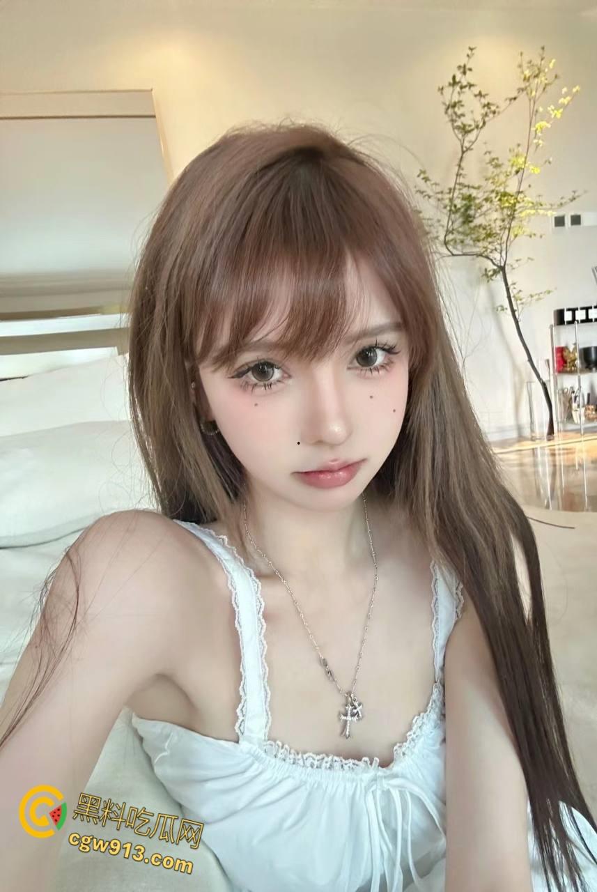 妹妹姨妈期饥渴难耐，骗哥哥大姨妈走了，豹纹高跟鞋大长腿主动骑乘，无套后入内射骚穴！-3