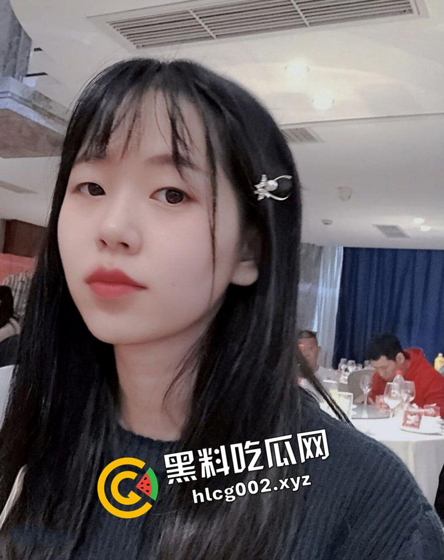 南京大学大二女学生下海兼职被曝光 乖乖女的反差一面 不为钱 就为了被干 超级敏感的极品炮台-3