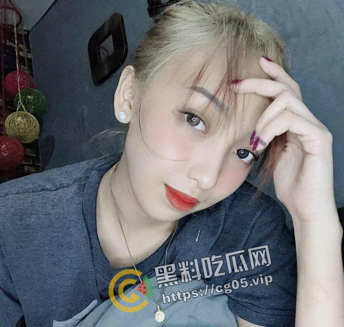 菲律宾网红 Yummy Mo Lodi Zzy 自拍泄密完整版  照片那么清纯 脱了衣服跟换了个人似的骚-3