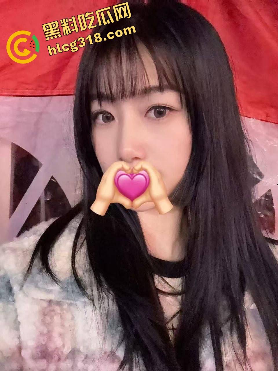 清华北大抢着要的校花,被干成三洞齐喷的舔棒狗,舔了三个月的女神,被我用狗链拴着后入肏到尿失禁!-3