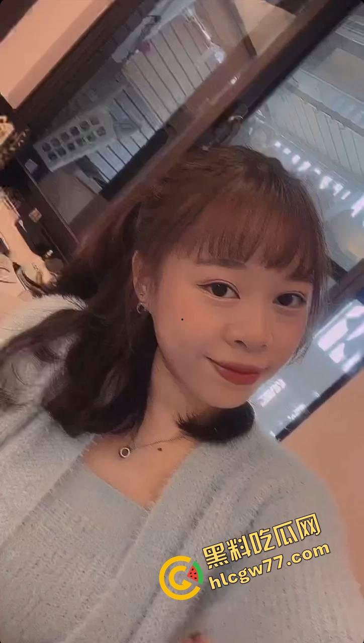 马鞍山JK眼镜妹【李蕊】平时装清纯,自己坐着骑屌骑到喷水,奶子乱颤淫相毕露,简直天生的母狗!-2