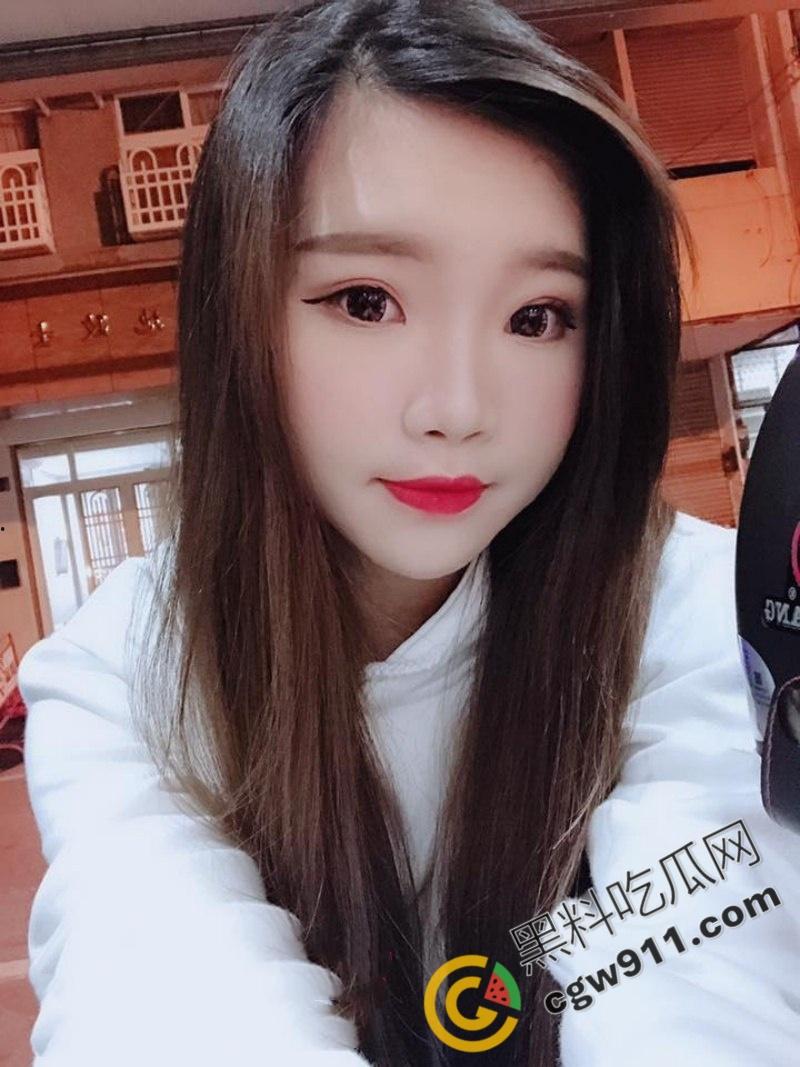 湖南36D豪乳嫩妹【谭郡】淫荡约炮流出!浴缸中粉嫩馒头穴被狠狠爆操,淫水四溅,雪臀乱颤-2