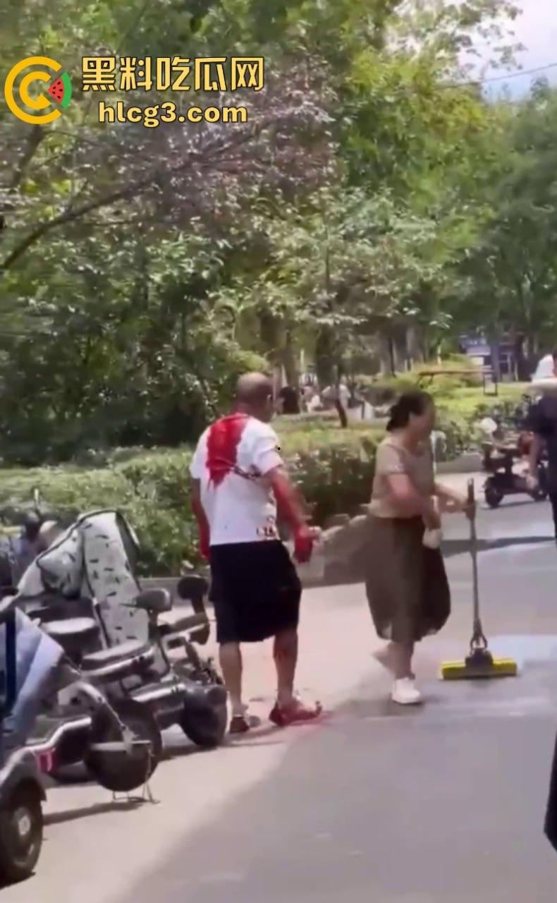 女人惹的祸!河南永城一光头男子被黑衣男子持刀刺伤致死-8