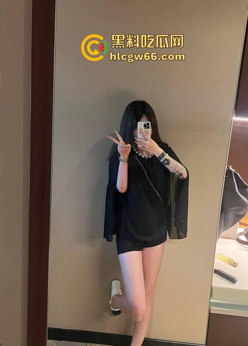 江西南昌交通学院【吴柯彤】与金主爸爸做爱视频泄密 花臂满背精神小妹 牵着狗链跪地舔屌 母狗范儿十足!-3