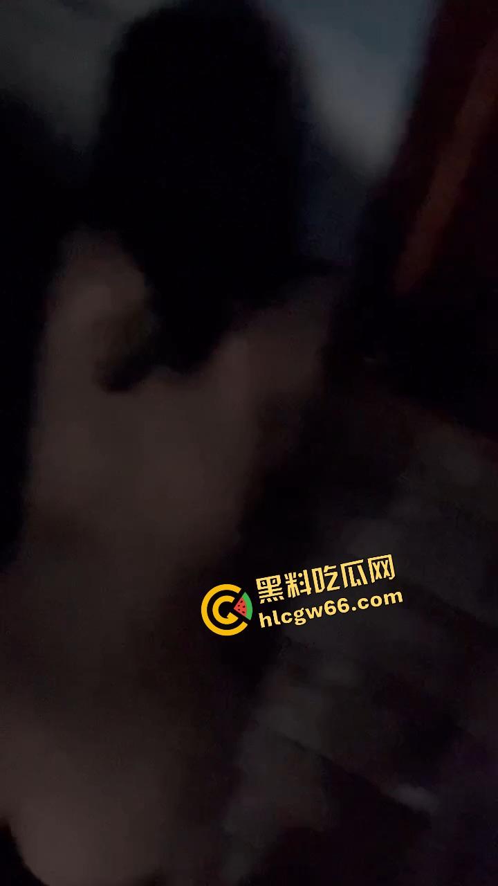 粉丝约炮分享心得,西安骚货『袁珊』调教大三妹到主动跪舔的母狗,口交插穴全程求粗暴干!-12