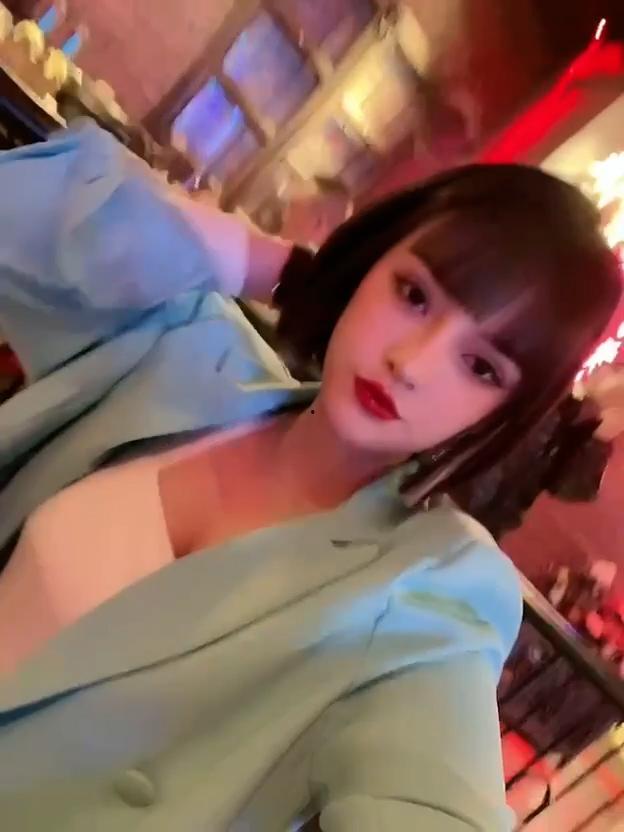 迷奸高颜值网红!下药晕倒带到酒店无套 晕了都能发出淫叫 十足的骚货-2