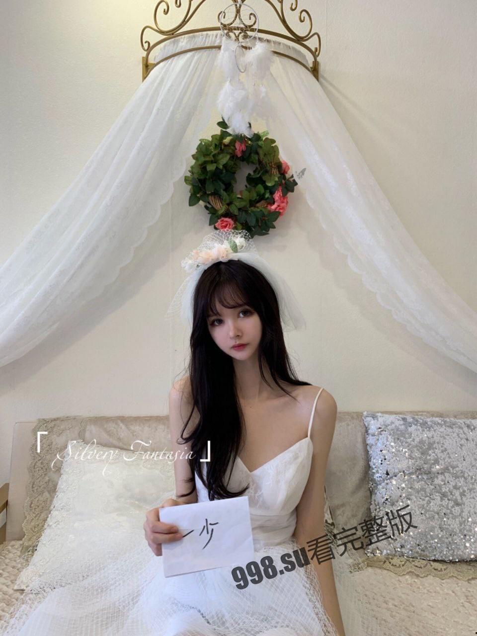 一少举牌系列 最新作品 超高颜值小姐姐身穿婚纱 举牌自慰