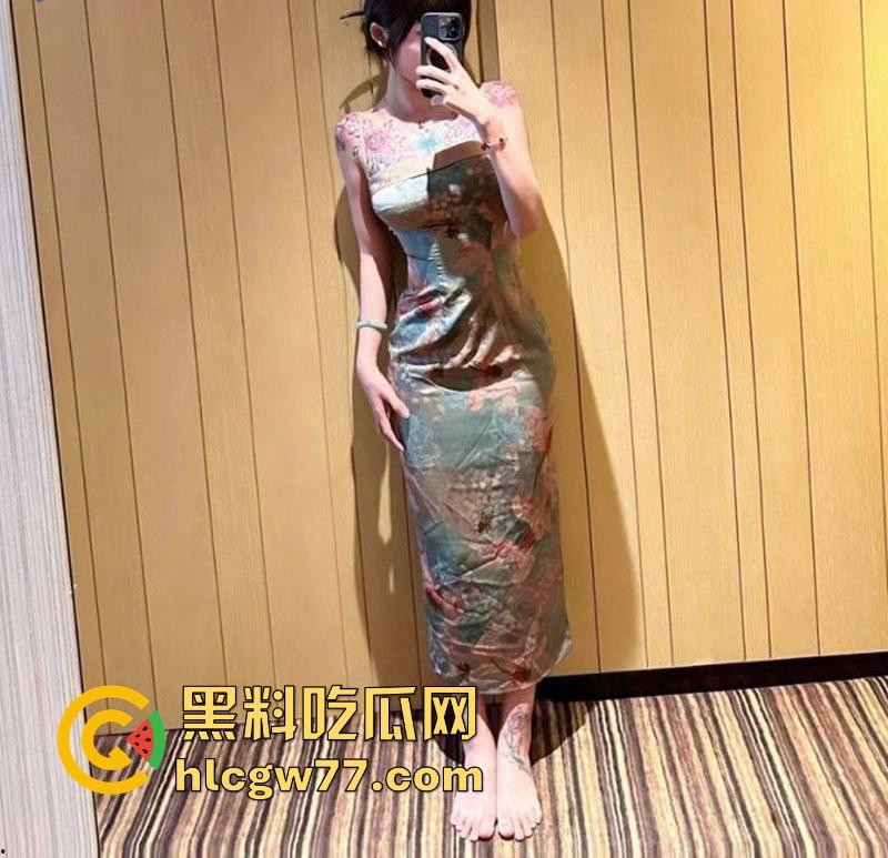 纹身男女激情性爱 极品身材肥臀纹身妹 被大屌男友爆操抽插 性爱自拍视频流出