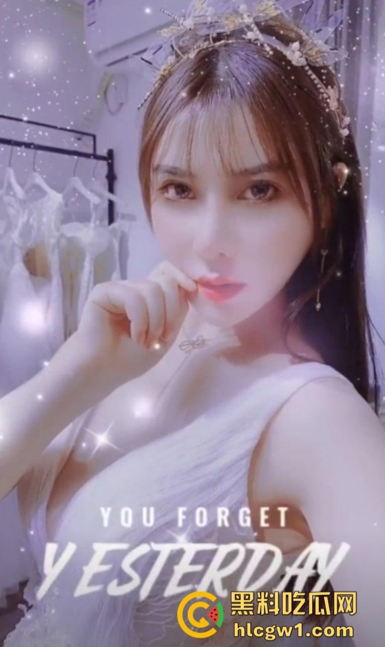 抖音高颜网红【我就是太阳】大小号双开勾引金主并售卖福利私拍 白嫩身姿真够人养眼!-5