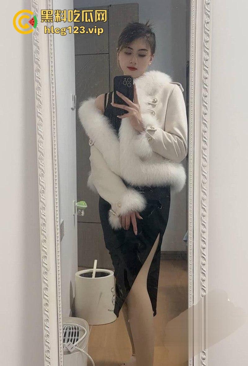 河南鹿邑95后美女业主【李漫漫】偷情视频曝光 纯欲女神化身反差婊 颜值与身材齐飞!-5