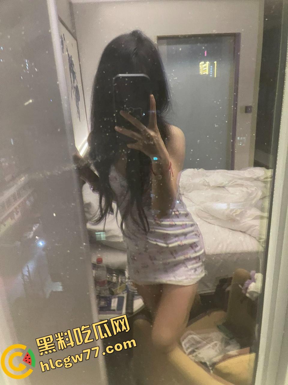 南阳『孙艺欣』浓眉大眼颜值拉满,宿舍偷拍流出,小母狗本性爆发,一晚被操7次还求再来!-4