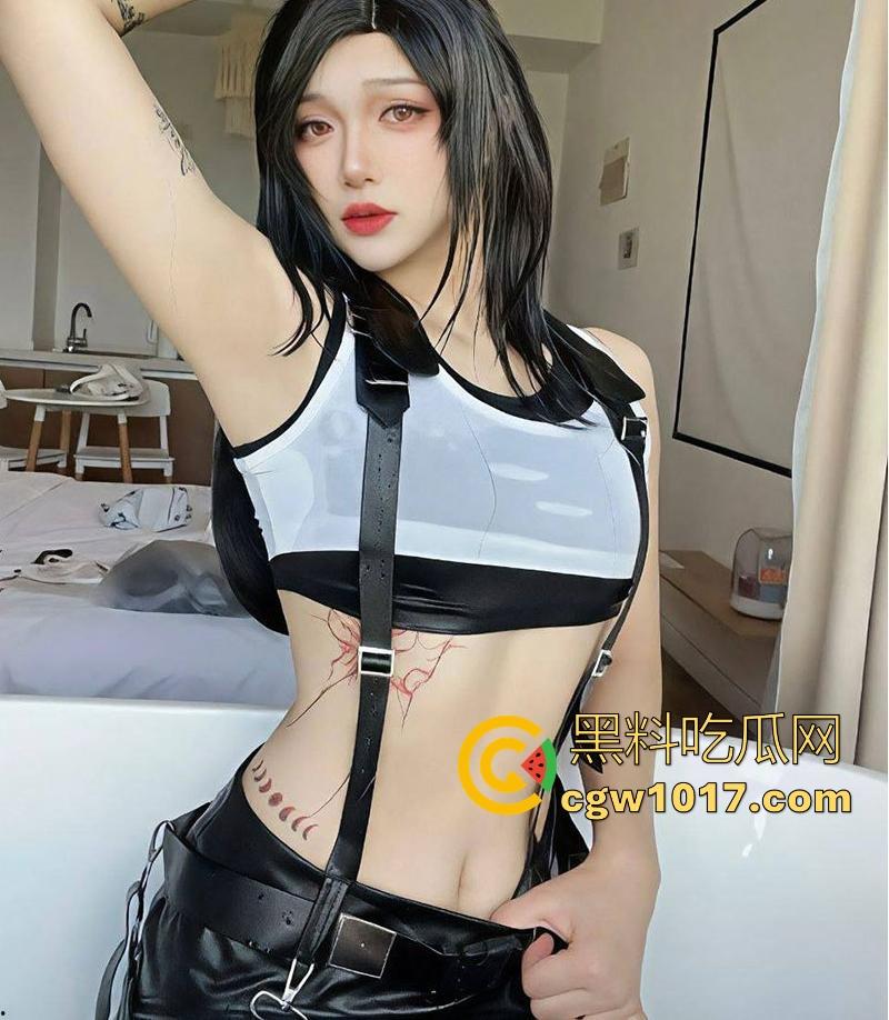 外网极品cos福利鸡【MLshian】最新自慰视频曝光，极致可爱的二次元女神，捏乳抠逼跳蛋自慰，潮喷浪叫刺激无比！