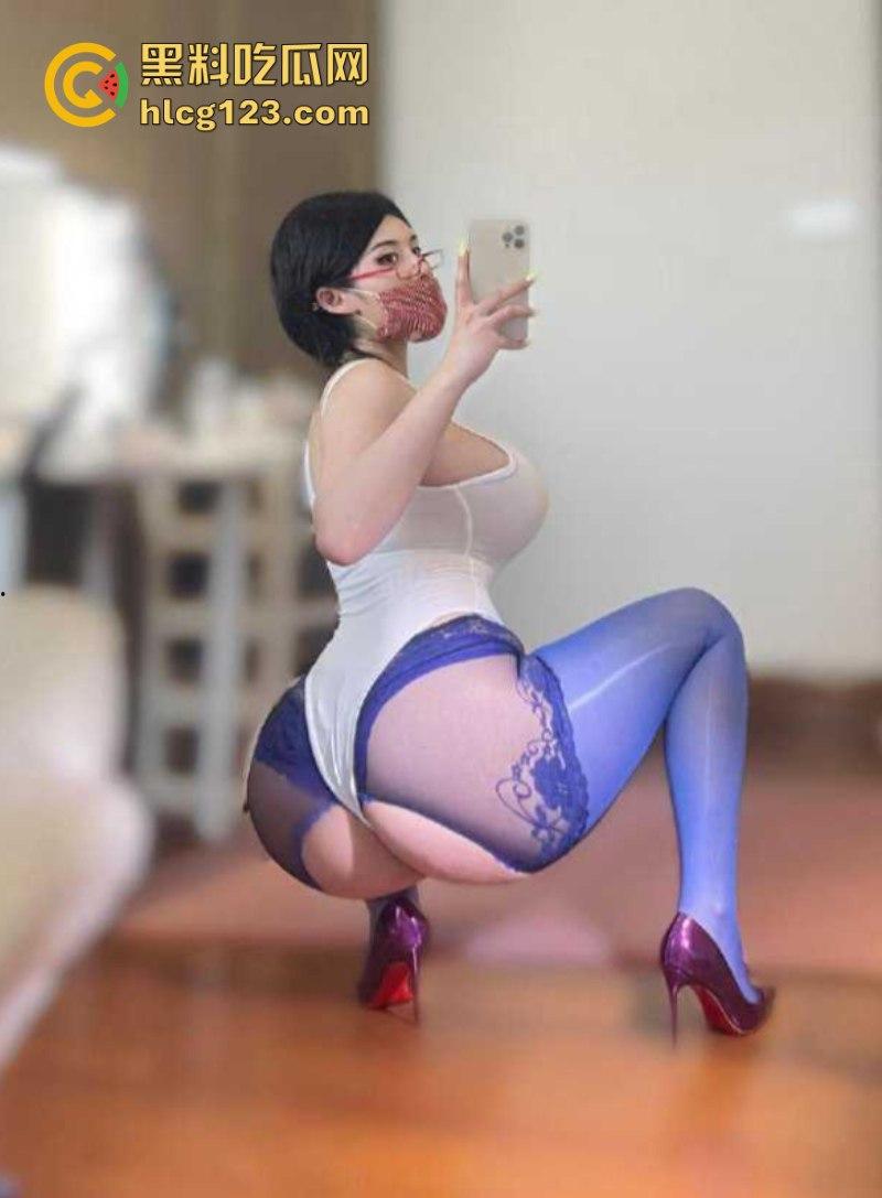 抖音御姐【山雀queen】蜂腰肥臀巨乳尤物 黑丝红色紧身衣大尺度私拍性感爆表!-3