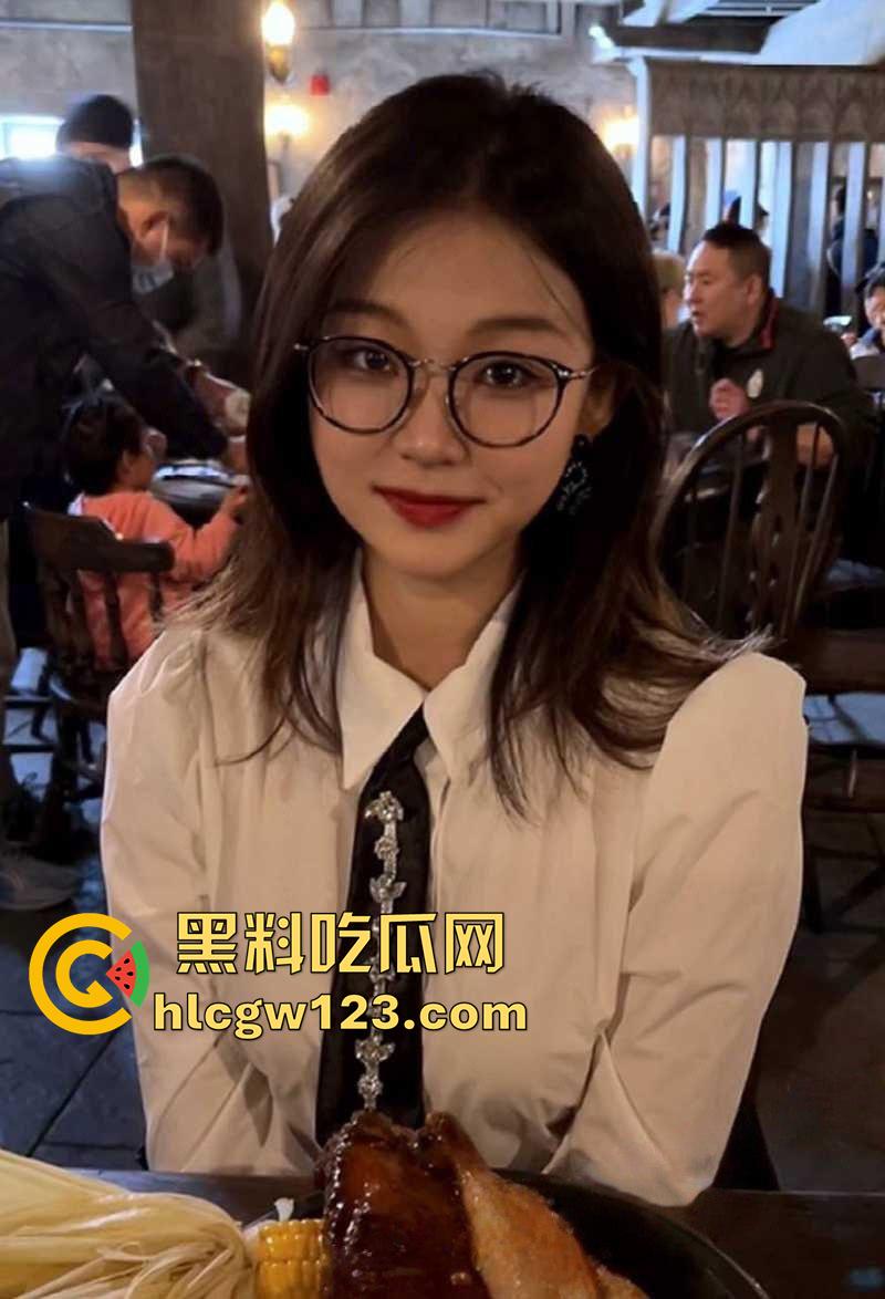 清纯脸校花女神黄羽佳,浙江经管学院大一新生,私下她骚到骨子里,群P无套尺度炸裂!-2