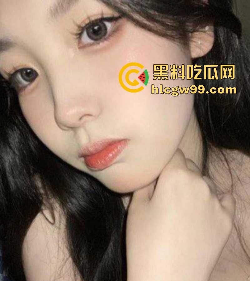 绿奴的自我救赎?绿帽大学生生日大礼亲手把女友送进别人的房间 在隔壁听她喊疼 ,绿毛龟的命运已无法更改!-2