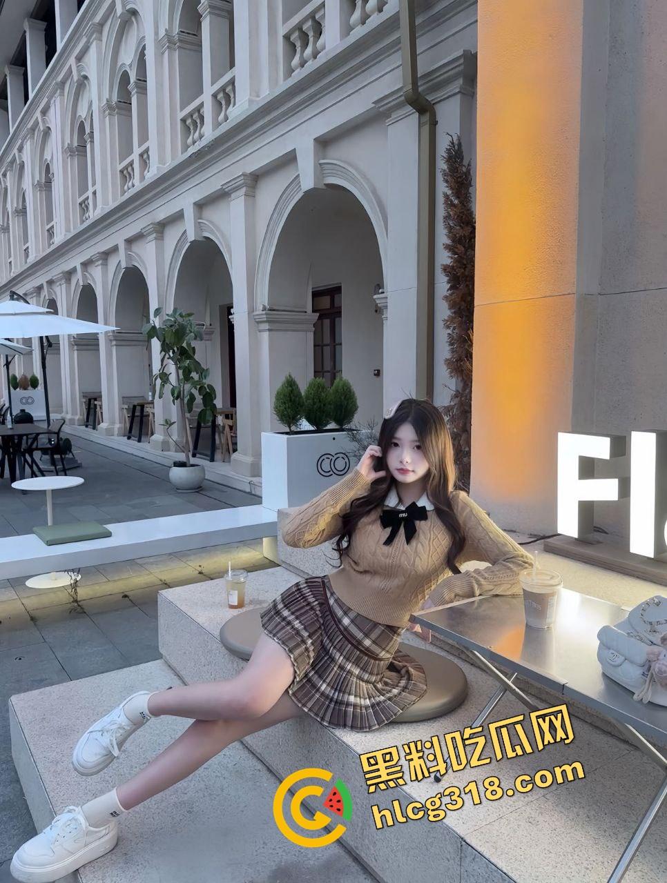 巨根男友无情肛爆小女友,女友屁眼首次被巨根捅爆,哭着喊疼又忍不住摇屁股,屁眼被捅开花还爽到晕厥!-7