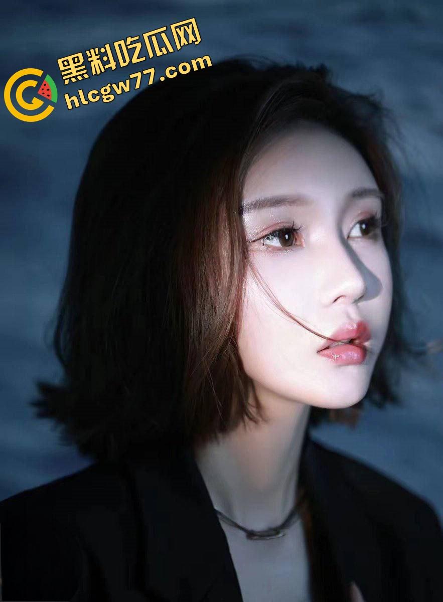 抖音百万网红【王火锅】翻车,白虎嫩逼掰开被金主狂操,黑丝巨乳白浆爆喷,操成喷水母狗全网疯传!-5