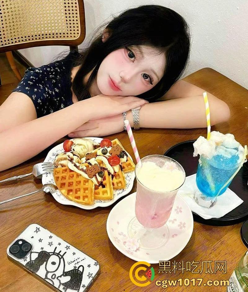 广州大学微胖女大【吴希语】约炮视频流出,身材纤细巨乳晃荡撩人,粉嫩骚穴被男友打桩爆操!-3