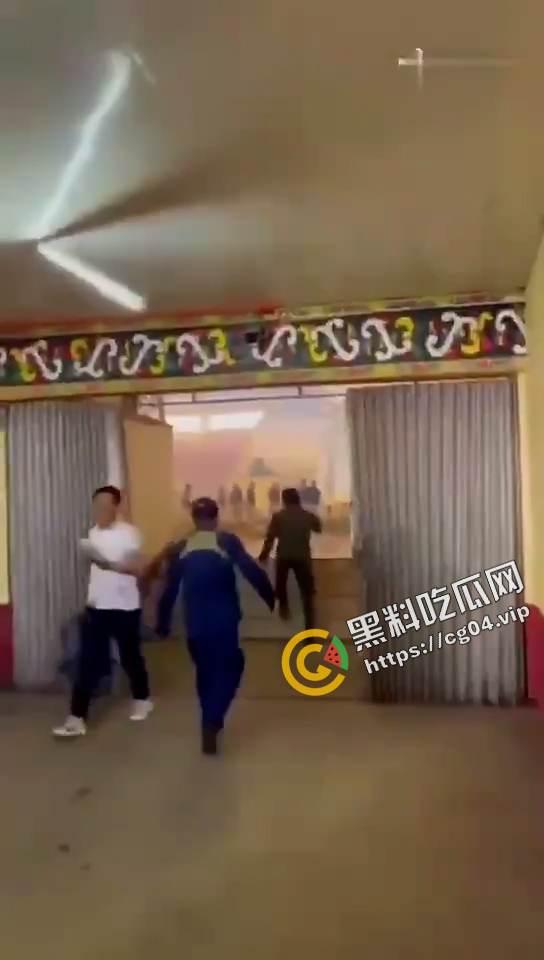 现场画面 !菲律宾学校爆炸事件救援现场 血肉横飞 遍地鲜血-6