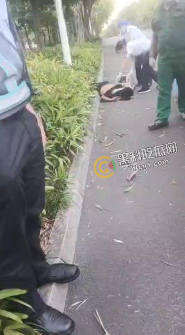 南宁惊曝午间悲剧!中兴桥南男子大中午豪饮致死,惨遭摔倒不起引热议!-5