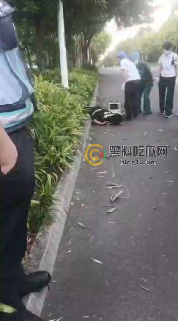 南宁惊曝午间悲剧!中兴桥南男子大中午豪饮致死,惨遭摔倒不起引热议!-6