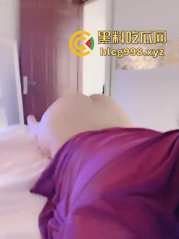 『海豚baby』大哥专属福利曝光!揉胸抖奶、包臀裙上演极致诱惑,屏幕前都看湿了!-7