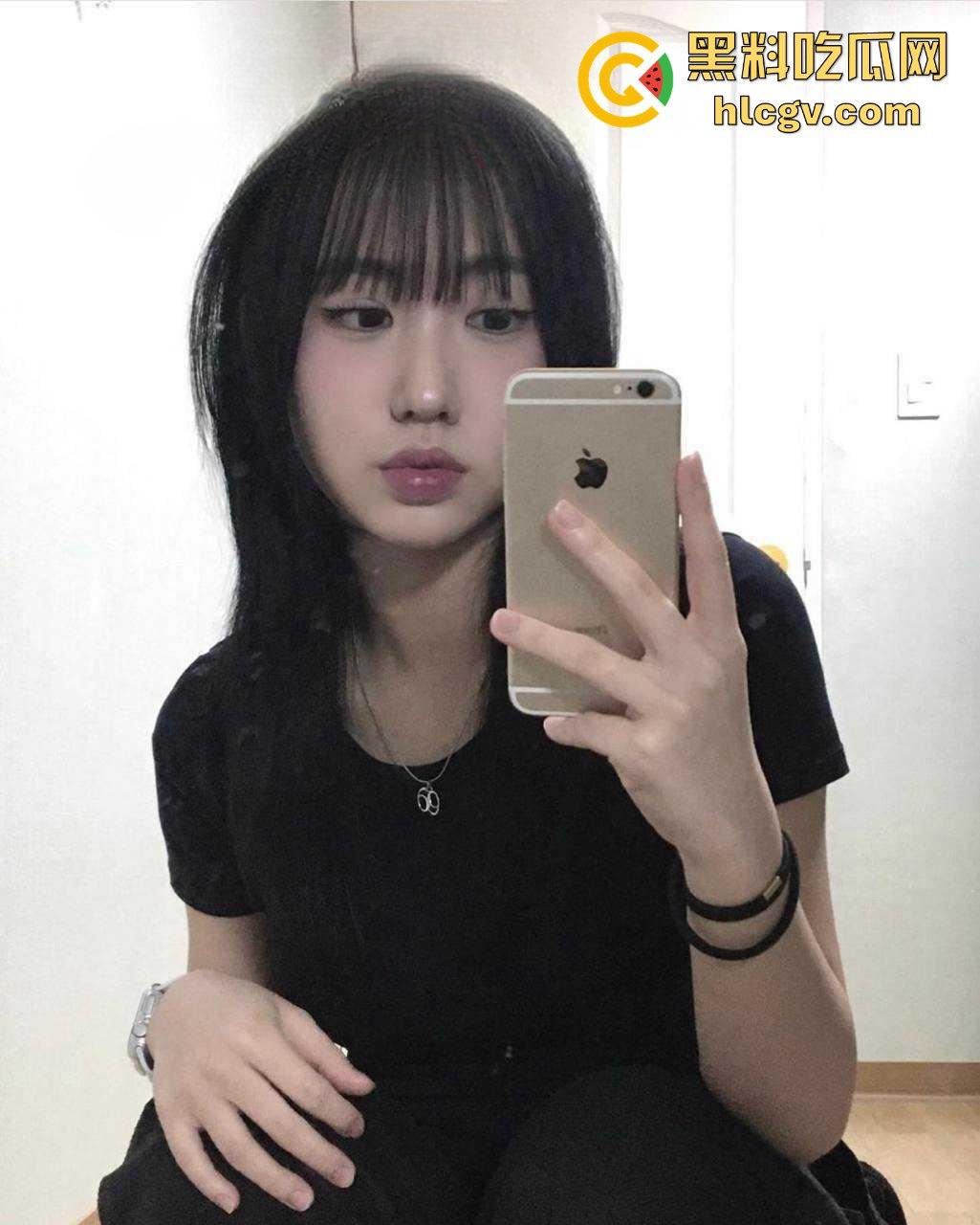 青岛农业大学女大学生【宋薇竹】不雅视频外泄!性感身材凹凸有致,天生尤物引发热议!-2