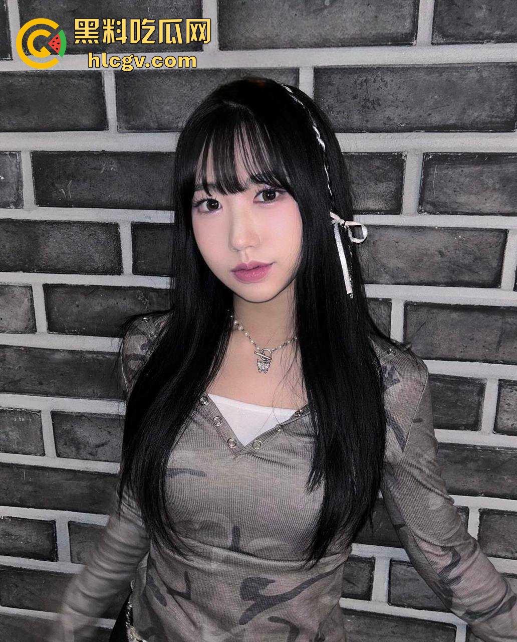 青岛农业大学女大学生【宋薇竹】不雅视频外泄!性感身材凹凸有致,天生尤物引发热议!-3